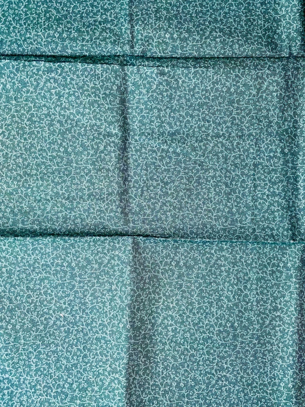Quilters Cotton 10 Fat Quarters Teal ~ Green Crafts, Sewing, DIY Material - Picture 10 of 10
